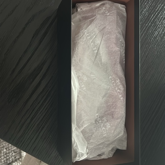 Coach new beautiful Camilla Pebble Grain Leather Flats. - Picture 7 of 7